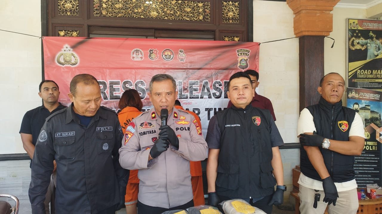 podiumnews.com-Pasangan Kekasih Ngaku Anggota Polda Bali, Peras Rp 2 Juta