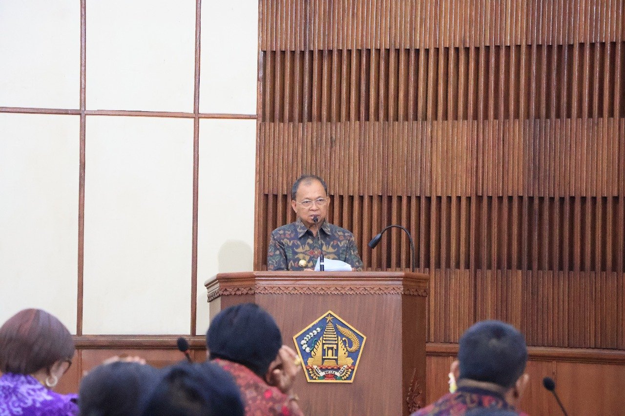 podiumnews.com-Belanja Daerah Naik, APBD Bali 2025 Berpotensi Defisit Rp569 Miliar
