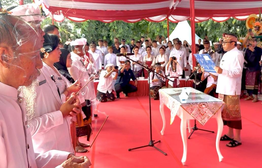 podiumnews.com-Pengabdian yang Tak Tercatat di Absen