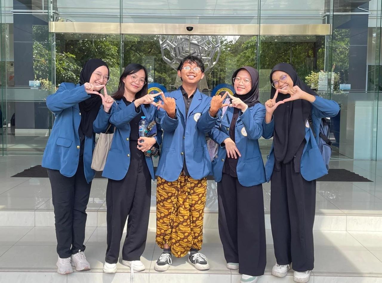 podiumnews.com-Tim PKM UNAIR Riset Budaya Bali Atasi Tekanan Psikologis